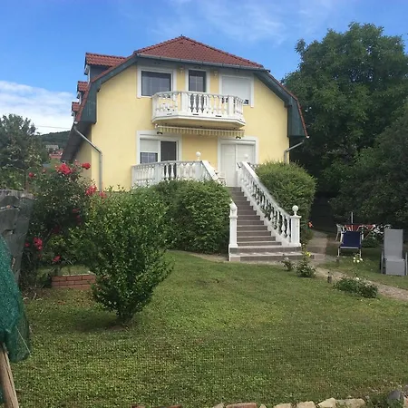 Guest house Haus Kristina Csopak