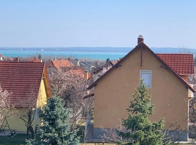 בית הארחה Haus Kristina