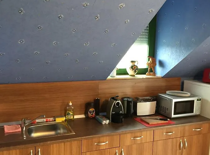 Haus Kristina בית הארחה 3*